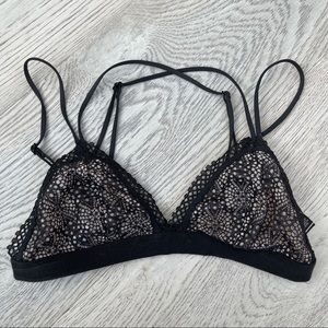VICTORIA’S SECRET | Black Bralette